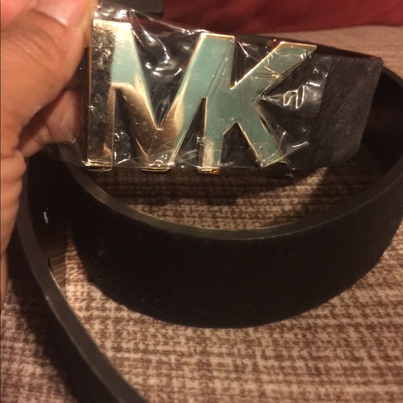 Michael Kors Cow Fur Belt - Picture 2 of 4